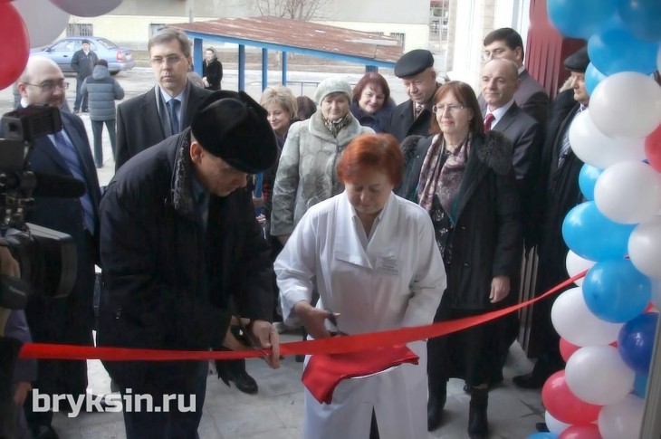 В Курчатове после капитального ремонта открылась детская поликлиника