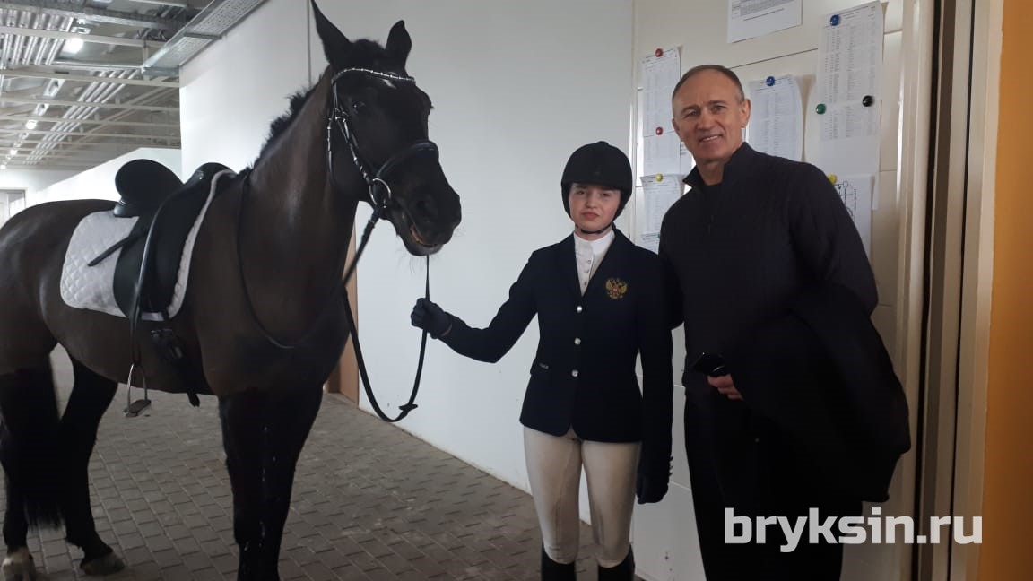 Александр Брыксин посетил соревнования по конному спорту
