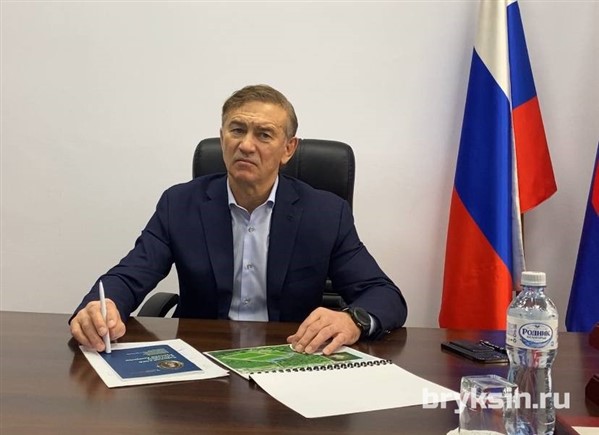 Сенатор Александр Брыксин провёл приём граждан в Курской области