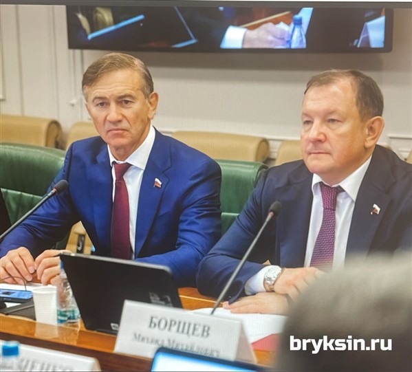 Верхняя палата парламента одобрила закон об ужесточении правил выдачи микрозаймов гражданам