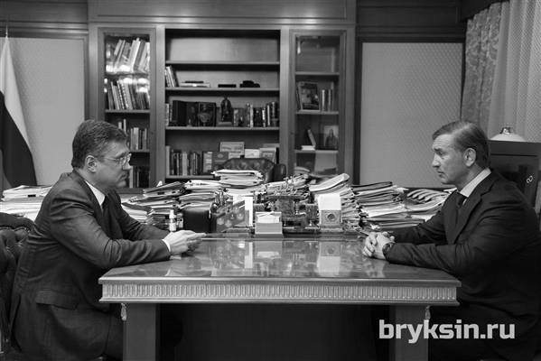 Сенатор РФ Александр Брыксин обсудил с заместителем председателя правительства РФ Александром Новаком возможность снижения тарифов на электроэнергию для Курской области