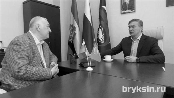 Сенатор Александр Брыксин оказал помощь «Союзу пенсионеров»