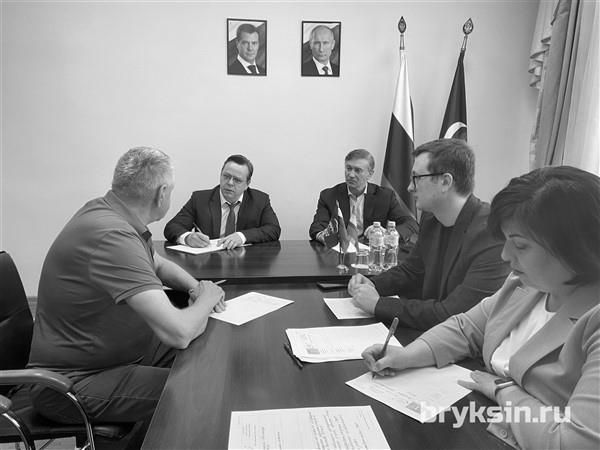 Сенатор Александр Брыксин провел совместный с адвокатами прием граждан в Курской области
