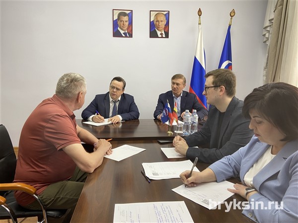 Сенатор Александр Брыксин провел совместный с адвокатами прием граждан в Курской области